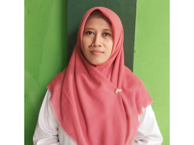 Siti Nurchasanah, S. Pd. Wali Kelas XII MM